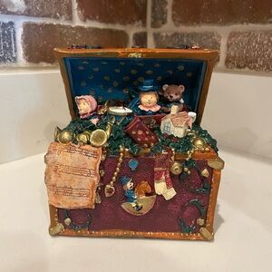 Windsor Collection Musical Treasure Box